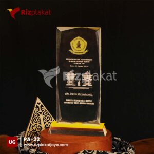 Plakat Akrilik Universitas Wijaya Kusuma