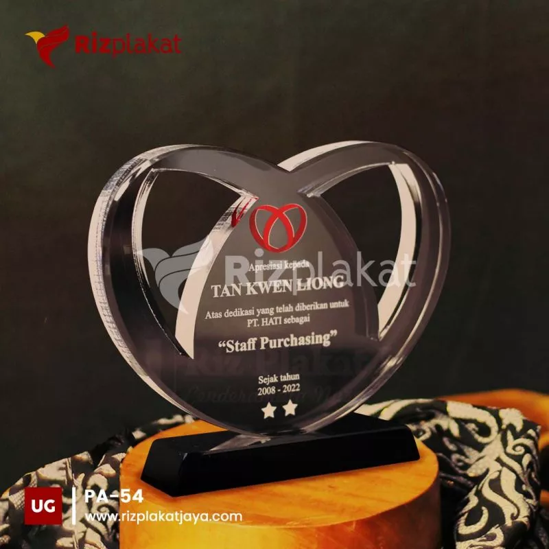 PA-54 Plakat Akrilik Penghargaan Karyawan PT Hati
