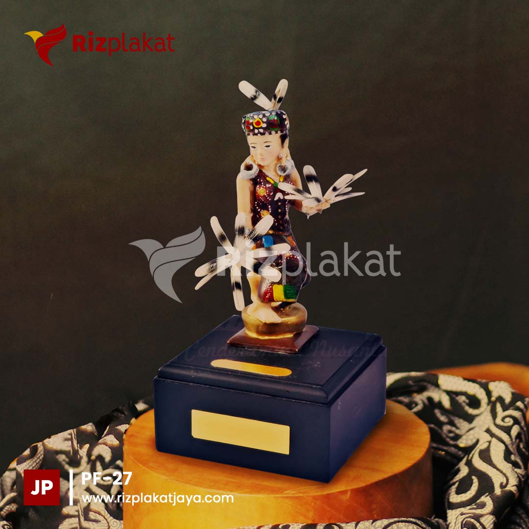 PLAKAT fiber desain penari tradisional