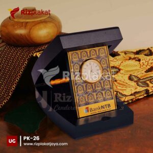 Plakat Kayu Bank NTB