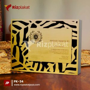 Plakat Kayu PT Momen Global Internasional