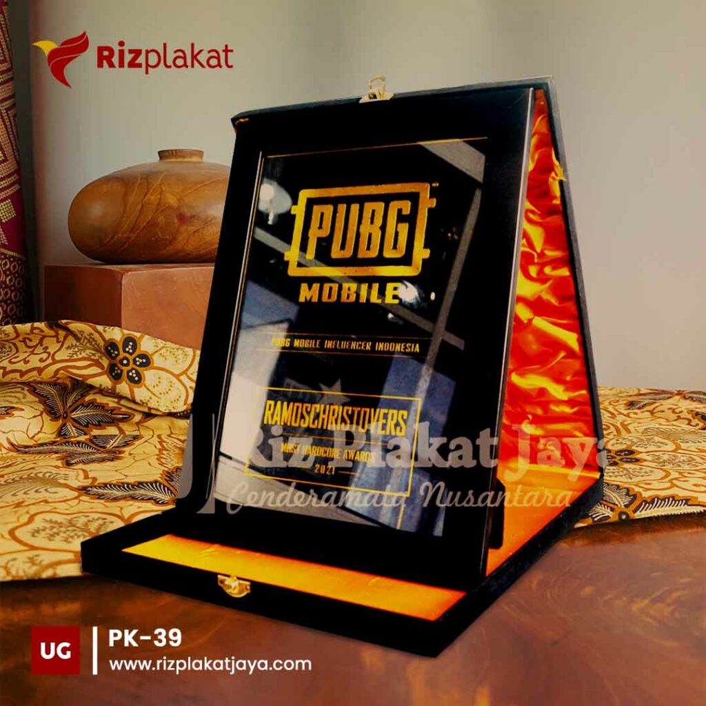 Plakat Kayu Frame PUBG Mobile