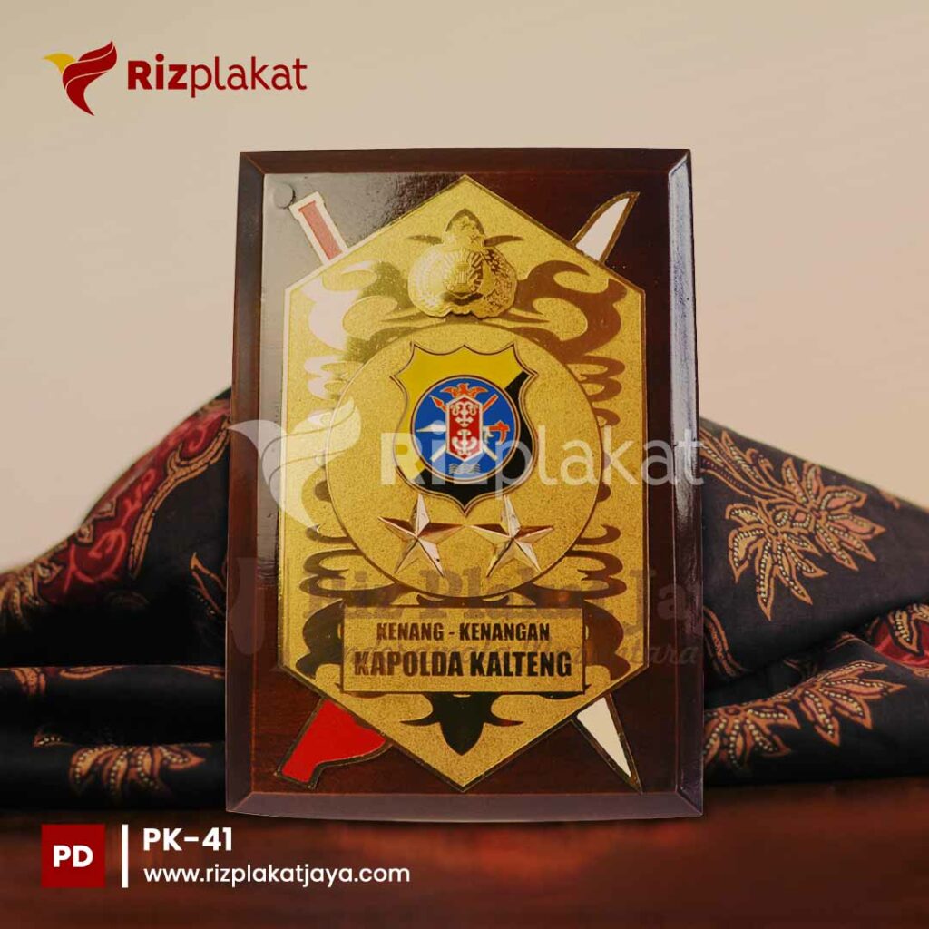Plakat Kayu Polda Kalimantan Tengah