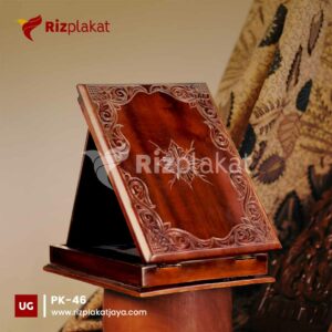 Plakat Kayu dan Box Tradisional