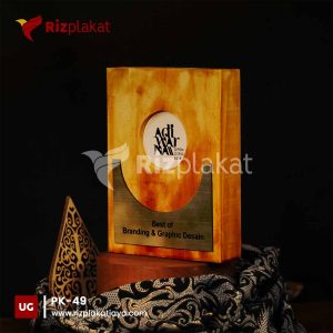 plakat kayu adiwarna