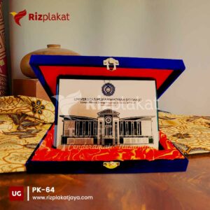 plakat kayu solid