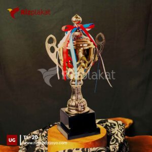 Piala Logam Premium