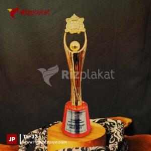 Trophy Logam Golf Junior turnamen