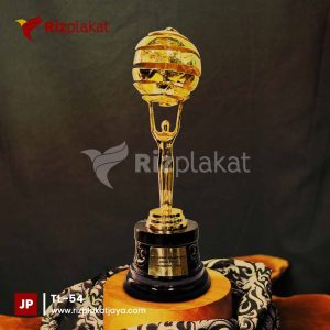 Piala Logam PT Pertamina