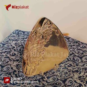 Plakat Piring Logam