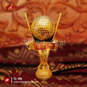 Piala Logam Turnamen Golf