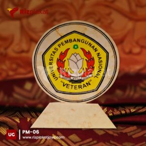 Plakat Marmer UPN Jatim