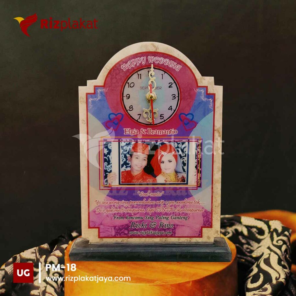 Piala Marmer Pernikahan Custom