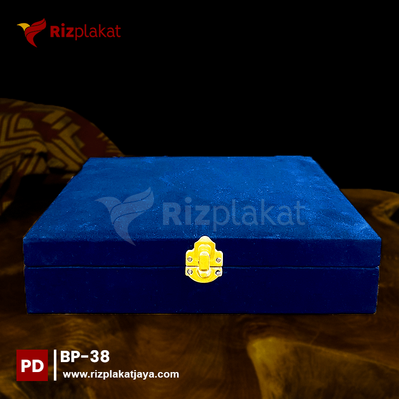 BP-38 (1) Box Kayu Custom Perusahaan
