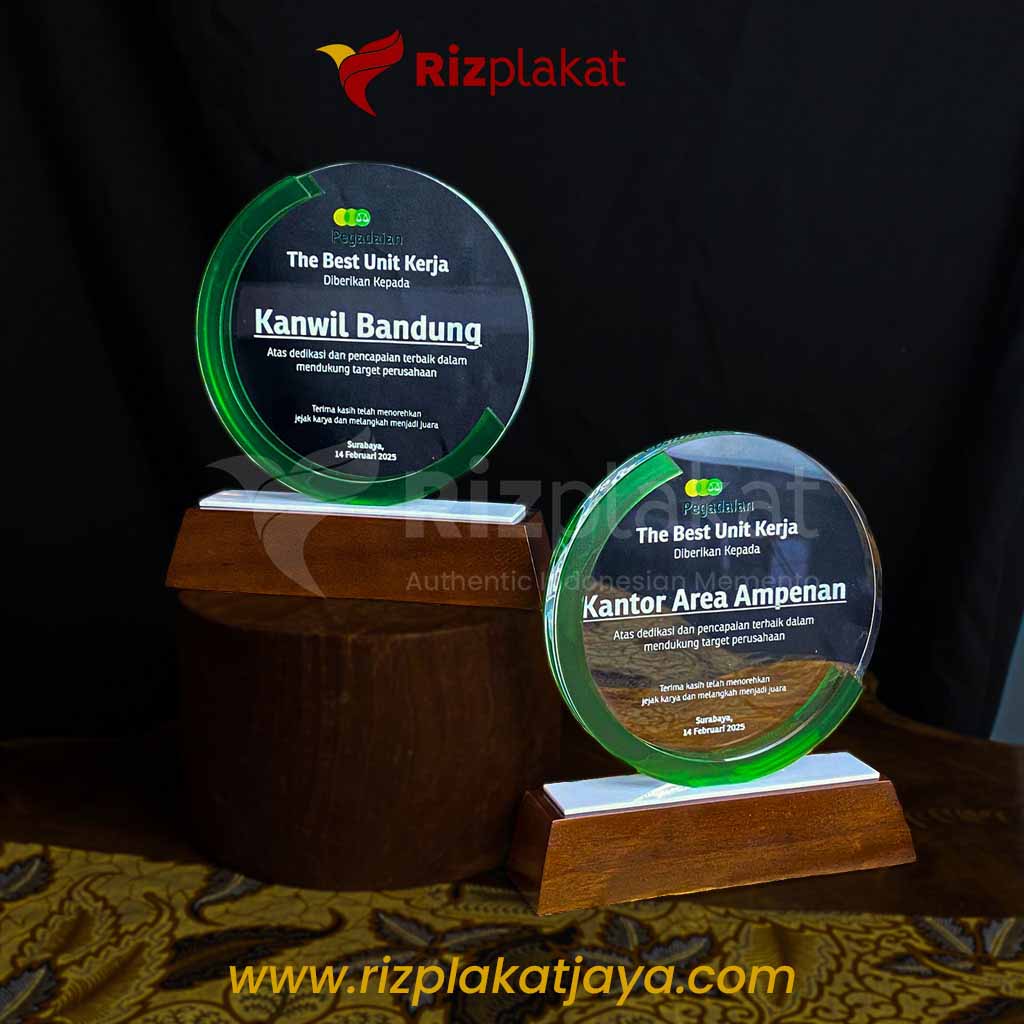 Toko Plakat Akrilik Bekasi Custom | Jual Harga Grosir Desain Rapi