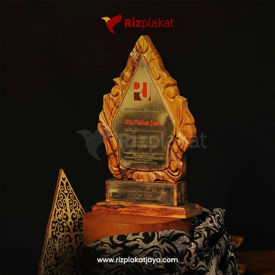 10 Ide Cinderamata Unik untuk Kunjungan Industri Surabaya