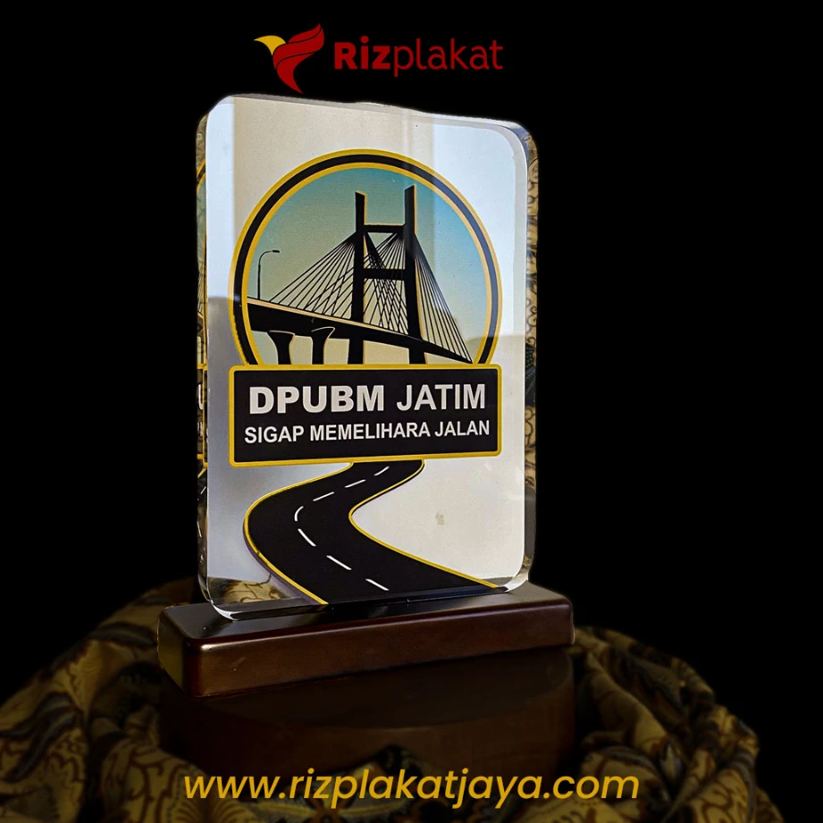 Plakat Akrilik DPUBM JATIM